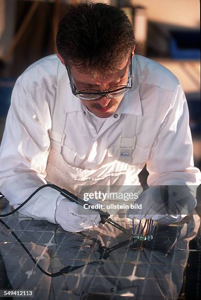 Germany: production of solar cells, Pilkington Solar International, Gelsenkirchen.