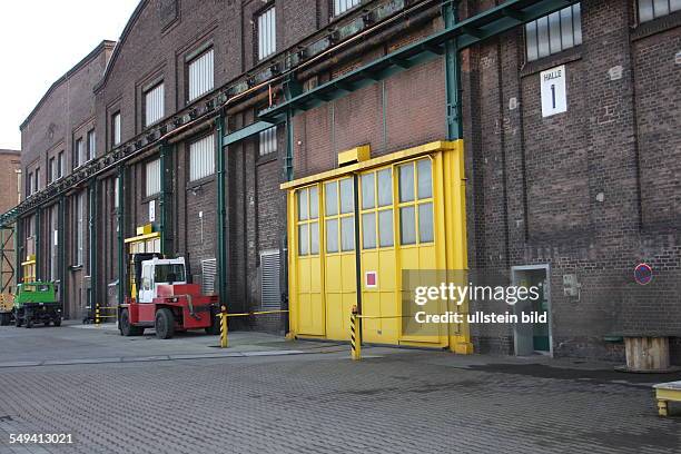 Germany, Duisburg, GNS, company for nuclear service. Store with 5 tons of radioactiv contaminated high-grade steel from an Indian steelworks