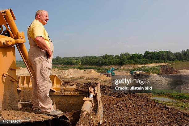 Germany, Dorsten Mininig of gravel and cecultivation of a former gravel deposit of the company Euroquarz.