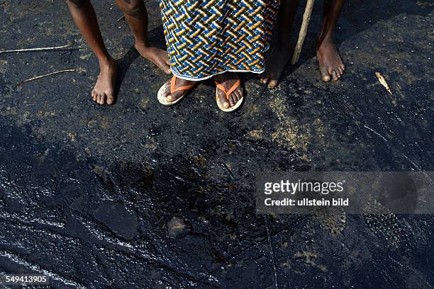 Nigeria. Bomu, Kpor, Ogoni Area; ecological destruction because petroleum;