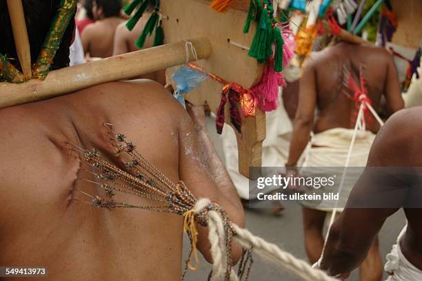 Deutschland. Hamm: das in Hamm-Uentrop jaehrlich stattfindende Tempelfest. Ca. 15.000 Hindus aus ganz Europa treffen sich jedes Jahr am Sri Kamadchi...