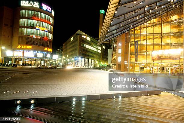 Germany, Berlin: Potsdamer square, Marlene-Dietrich square; IMAX cinema.