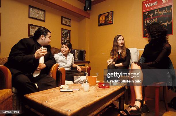 Germany, Dortmund, 06.2002: Turkish Nights in the Ruhr Area.- Turkish A-levels school leavers; from the right to the left, Eylem , Hatice , Ayca and...