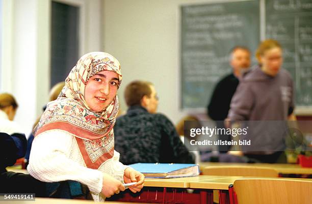 Germany, Siegen: A native Turk German, Nursen Elemenler .