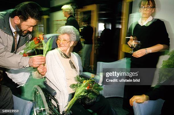 Germany, Duisburg-Homberg: Deutsches Rotes Kreuz.- The multicultural senior citizens home Haus am Sandberg ; Zuckerfest after the Ramazan . Turkish...