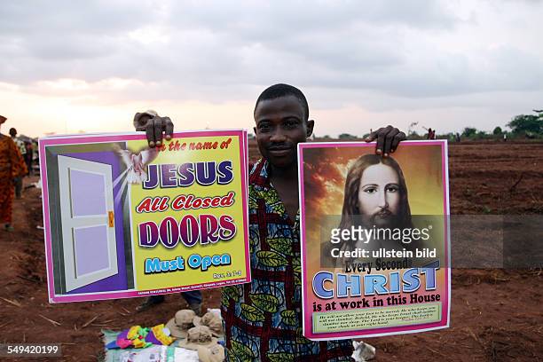 Nigeria: evangelical meeting with Reinhard Bonnke, Christian evangelist