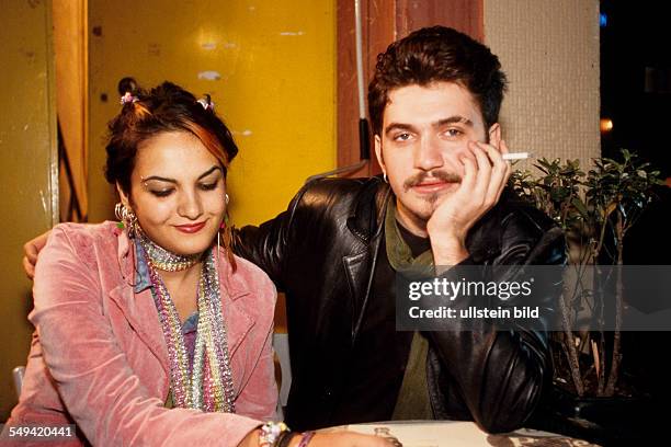 Turkey, Istanbul: Beyoglu: Taksim, modern Turkish couple