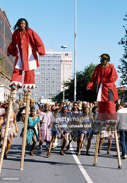 Germany, Essen: Ruhr Area.- 1. Carnival of Cultures in Essen; African dancer.