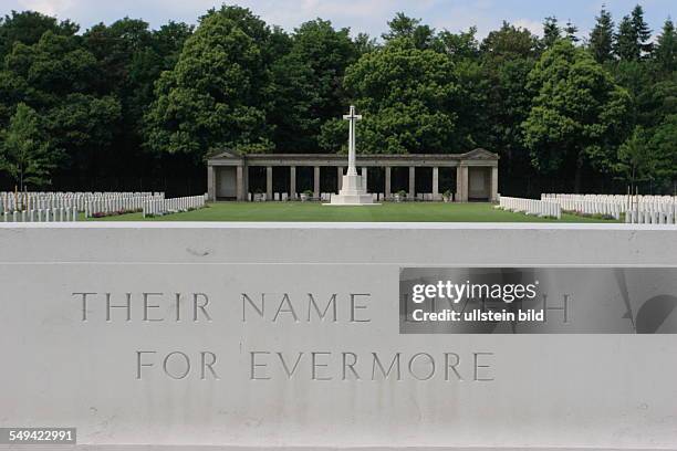 Germany, NRW, Rheinberg: Rheinberg War Cemetery 1939-1945.