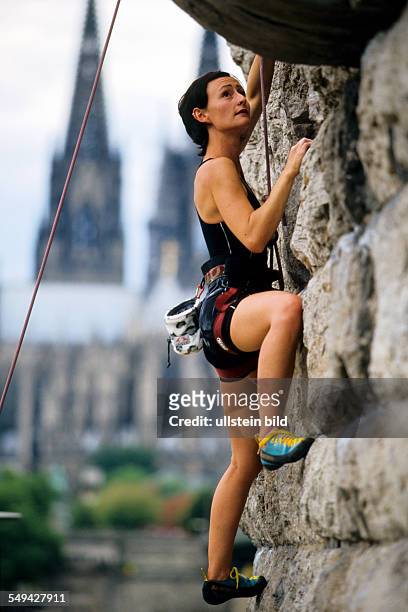 Germany, Free time.- young peoples near climbing