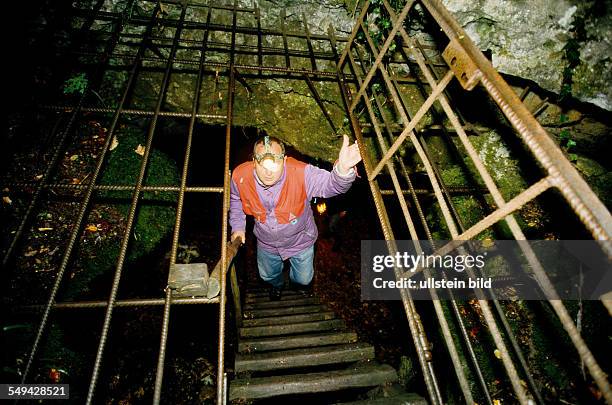 Germany, Swabian Alb: Team Craft, Manager Survival Training.- Manager of Carl Zeiss, Daimler Chrysler, Weigle furniture workshops; cave tour.