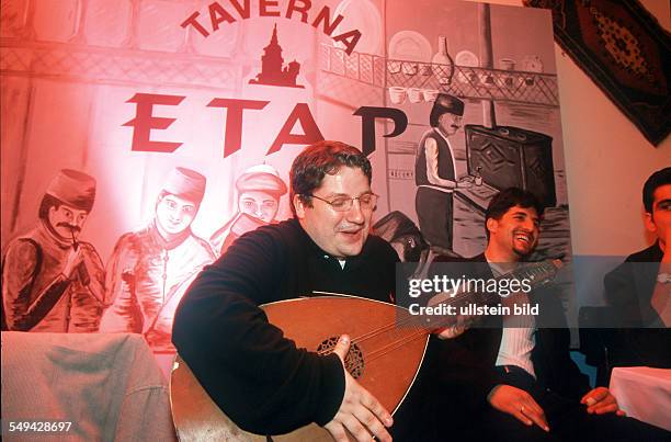 Austria, Vienna: Turks in Vienna.- Live music in the Taverna Etap .