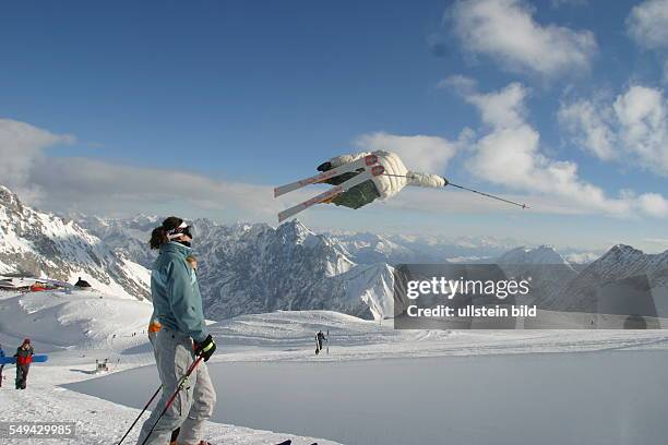 Germany: Free time.- Winter holidays at the Zugspitze; skiing.