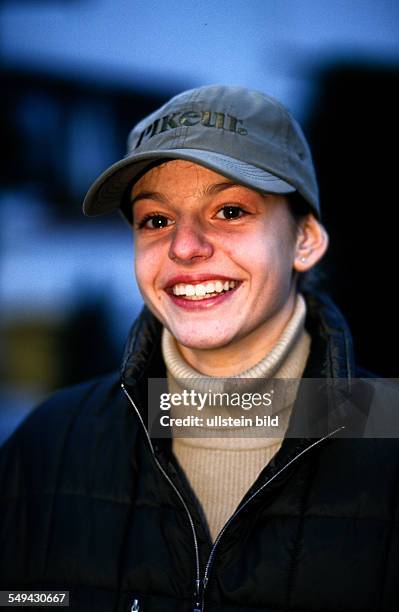 Germany: Free time.- Portrait of a young woman.