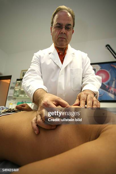 Deu, Germany, Recklinghausen: Sebastian L., 23 years old. He takes anabolic steroids since 3 or 4 yaers. Examination of the nipples through Dr....