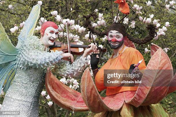 Germany: Circus RONCALLI.- The motive is called beginning of summer.