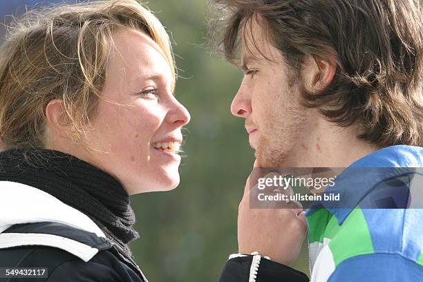 Germany: Young persons in their free time.- Portraet of a young couple.