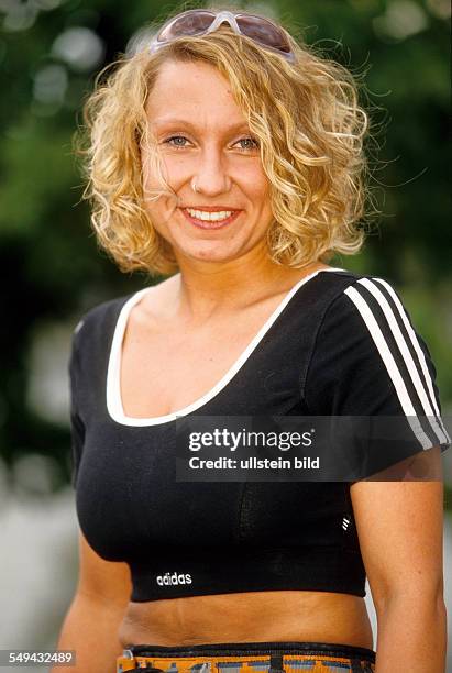 Germany: Free time.- Portrait of a young woman.