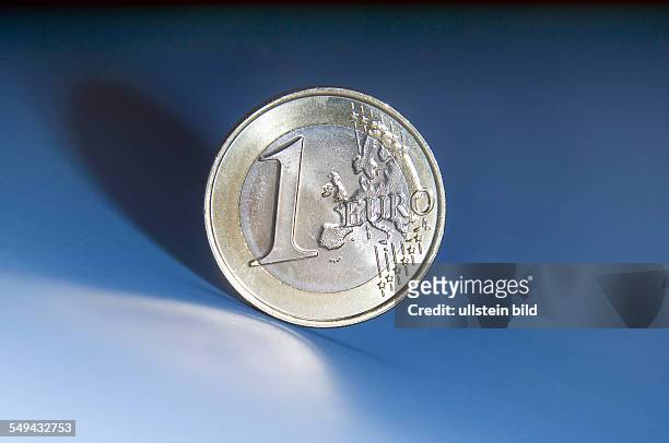 One EURO coin