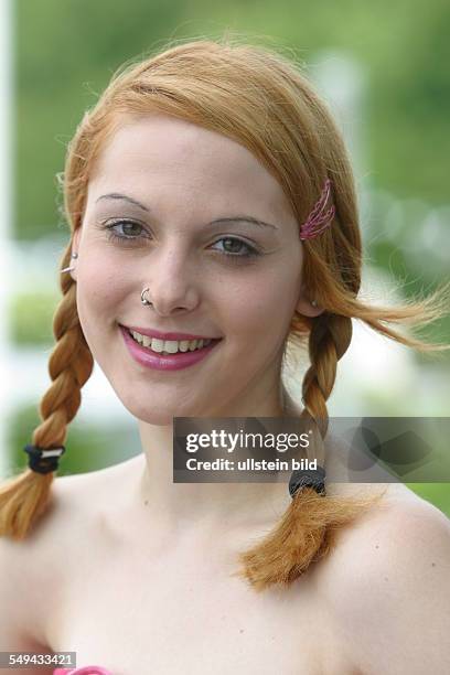 Germany: Free time.- Portrait of a young woman.