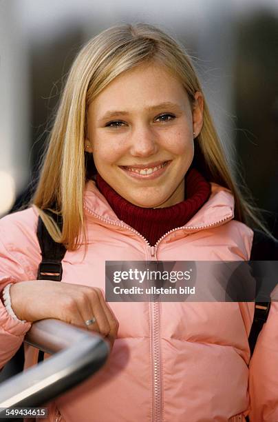 Germany: Free time.- Portrait of a young woman.