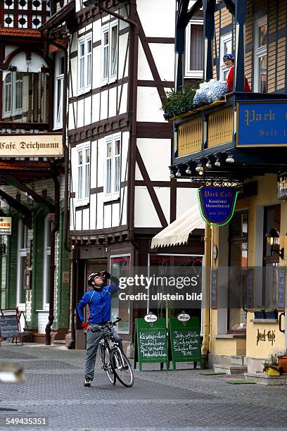 Germany: The fairyland of the brothers Grimm.- On the fairyroad by bike.