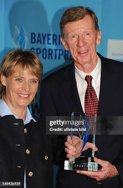 Jubil�äumsgala -10 Jahre Bayerischer Sportpreis in der BMW-Welt München: Rennfahrerin Jutta Kleinschmidt und Rallyefahrer Walter Röhrl