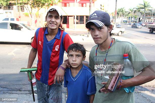 Social workers from Don Bosco Roga working together with Streetkids