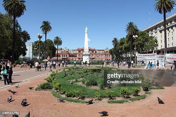 The Plaza de Mayo and the Casa Rosada