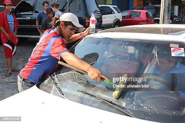 Paraguay, Asuncion: former Streetkid Hugo; with help of Don Bosco Roga he is working now and lives again with his family