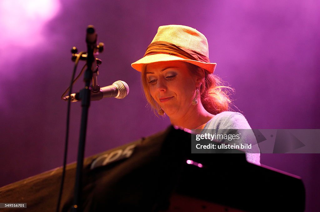 Katzenjammer, Folk/Rock, Norway, performing in Berlin, Germany