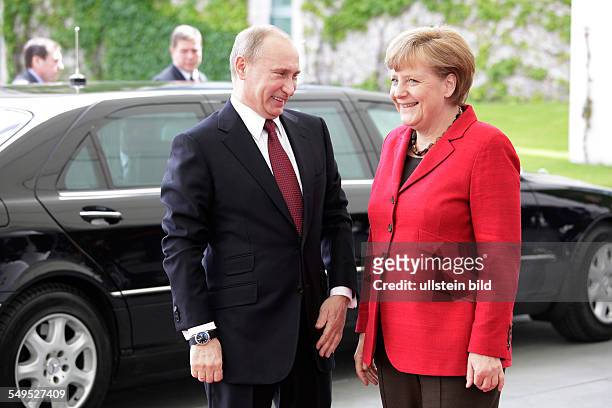 Bundeskanzlerin Angela Merkel empfängt Präsident Wladimir Putin in Berlin