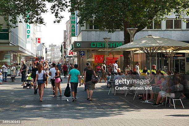 Krefeld, Rhine, Lower Rhine, Rhineland, North Rhine-Westphalia, NRW, Hochstrasse, shopping street, pedestrian mall, shops, Neumarkt, market place,...