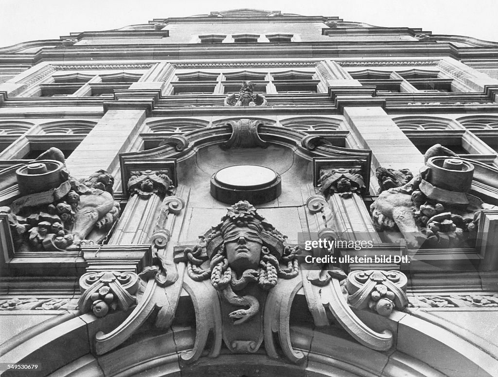 Berlin, Amtsgericht Neukölln in der Karl-Marx-Straße Ecke Schönstedtstraße