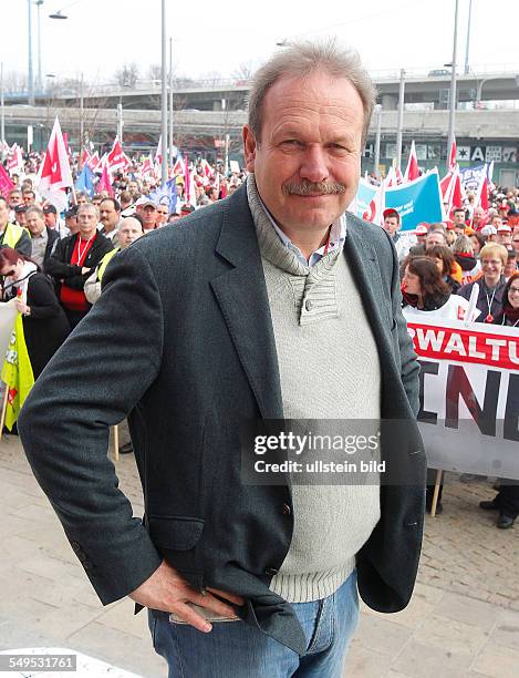 Halle / Saale Verdi Warnstreik im öffentlichen Dienst , Verdi-Chef Frank Bsirske