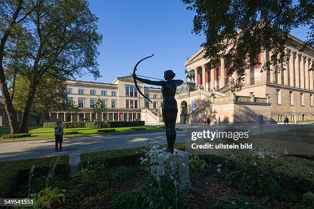 Germany - Berlin - Mitte: the museum "Neues Museum" and "Old National Gallery" on "Museum Island"