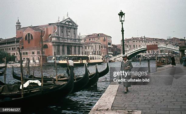 Italien, Venedig,ca 1958, im Hintergrund die Ponte degli Scalzi Brücke über den Canal Grande
