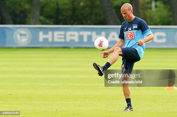 Peer Kluge, Einzelbild, Aktion , Hertha BSC Berlin, Trainig, Sport, Fußball Fussball, Trainingsplatz, Herren, DFL, Bundesliga, Saison 2012