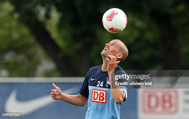 Peer Kluge, Einzelbild, Aktion , Hertha BSC Berlin, Trainig, Sport, Fußball Fussball, Trainingsplatz, Herren, DFL, Bundesliga, Saison 2012