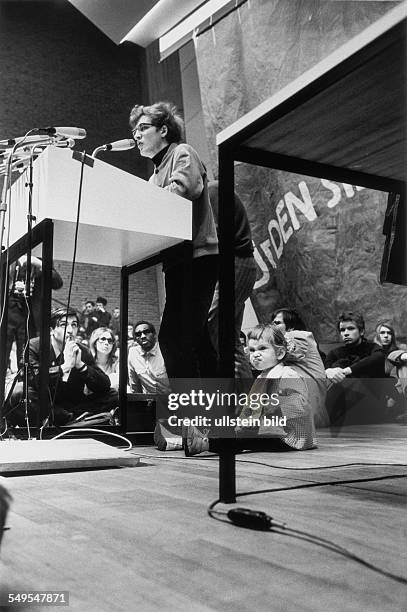 Germany - Berlin - West-Berlin, Technical University: International Vietnam Congress against the war in Vietnam, organized by the SDS Sozialistische...