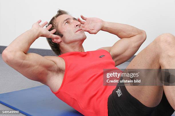 Bonn: Exercise to strengthen the muscles of the stomach.