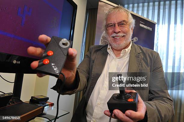 Nolan Bushnell founder Atari inc Pittfall Pong autographed 8x10 photo Beckett COA Star Nolan Bushnell founder Atari inc Pittfall Pong autographed 8x10 photo Beckett COA Star