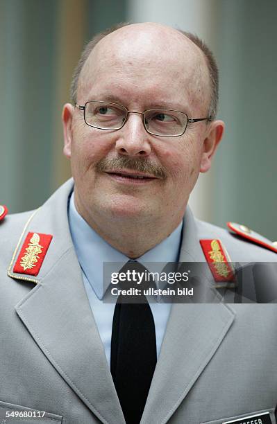 569 Bundeswehr Major Stock Photos, High-Res Pictures, and Images ...