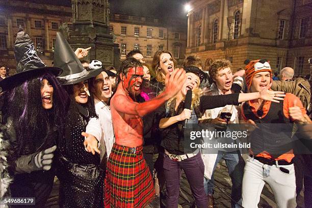 Haloween Parade auf der Royal Mile in der Altstadt von Edinburgh