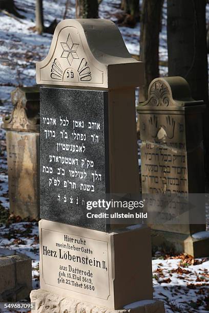 Ringgau-Netra : Jüdischer Friedhof - Der jüdische Waldfriedhof liegt 1,5 km südlich des Dorfes Netra.