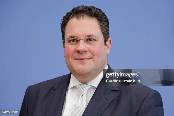 Patrick Döring, MdB, Generalsekretär der FDP, auf der Bundespressekonferenz in Berlin