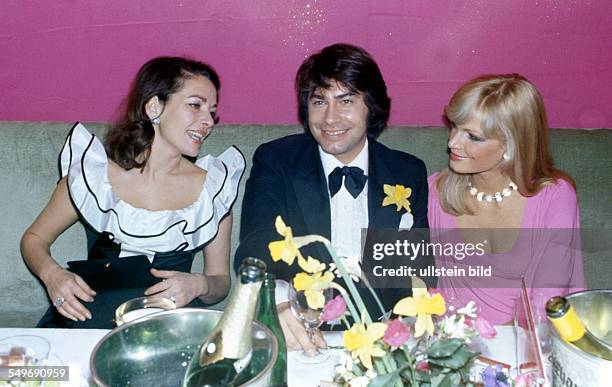 Karin Dor, Roy Black mit Frau Silke Vagts, Fotomodell, Filmball, um 1976,