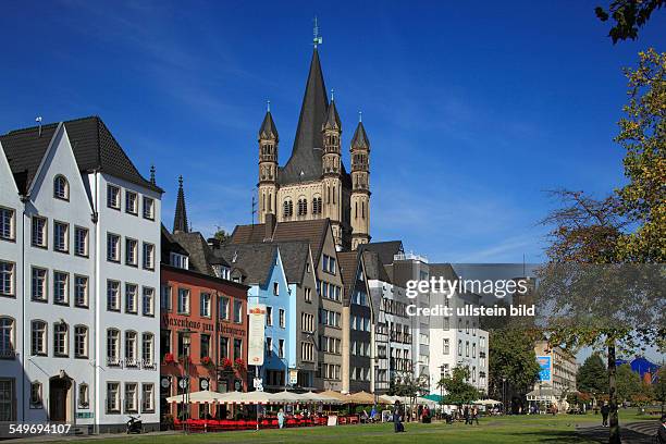 Cologne, Martin quarter, row of houses, residential buildings, Romanesque Great St. Martin church