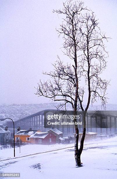 Norwegen, ca Tromsoe Bruecke, Tromsoe, Das Tor zum Eismeer