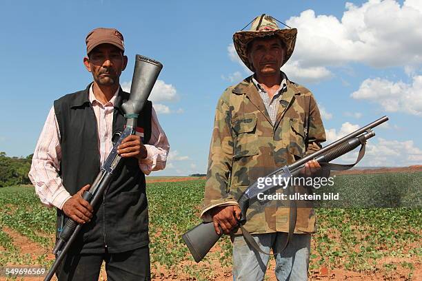 Security service on the soyafield of the brasilien soybeans farmer Celso Freitas